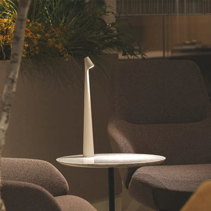 Nordic minimalistic design table lamp | Wireless | LED | Reading lamp | Dinnerlamp