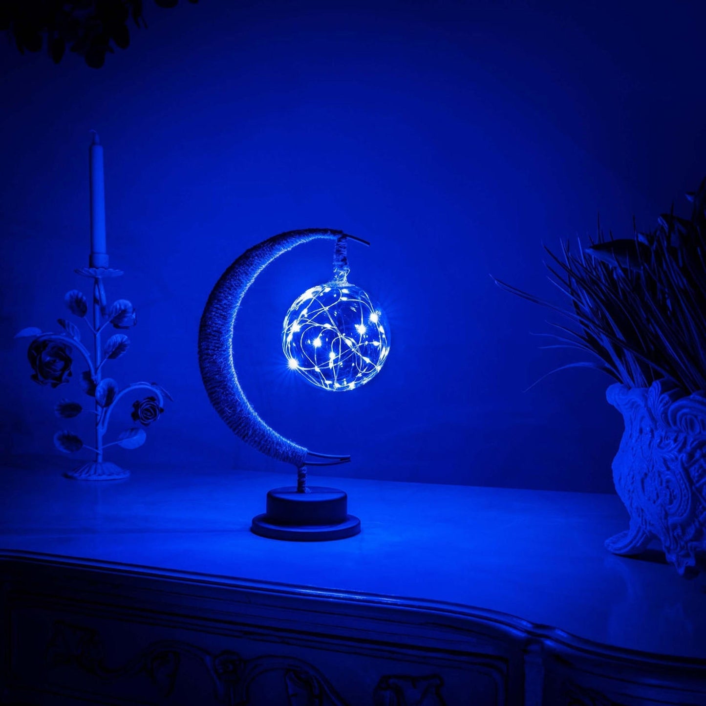 Enchanted – Magical Moon Lamp