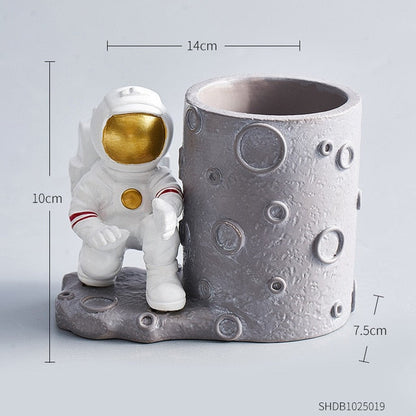 Astronaut Pen Stand