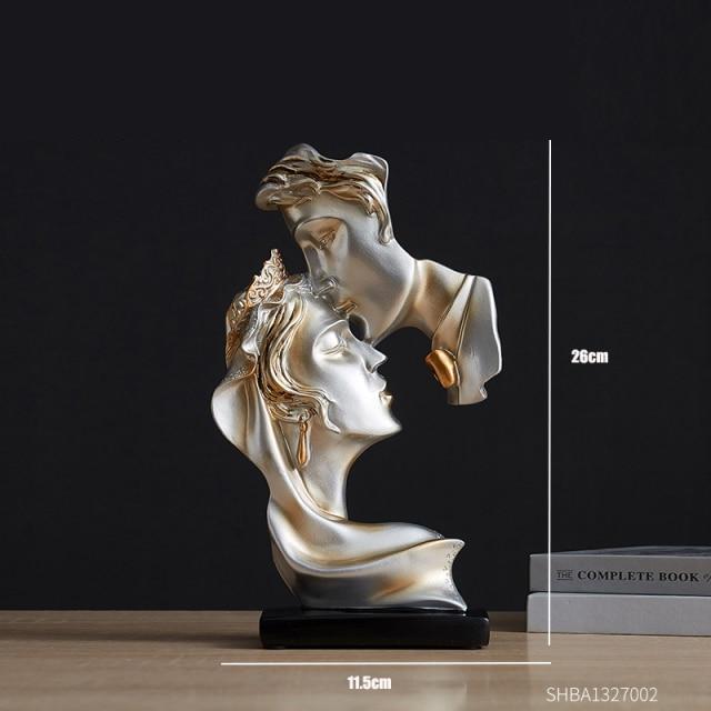 Love Moment Statue