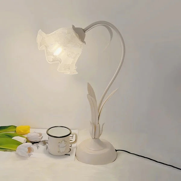 Vintage Adjustable Flower Table Lamp