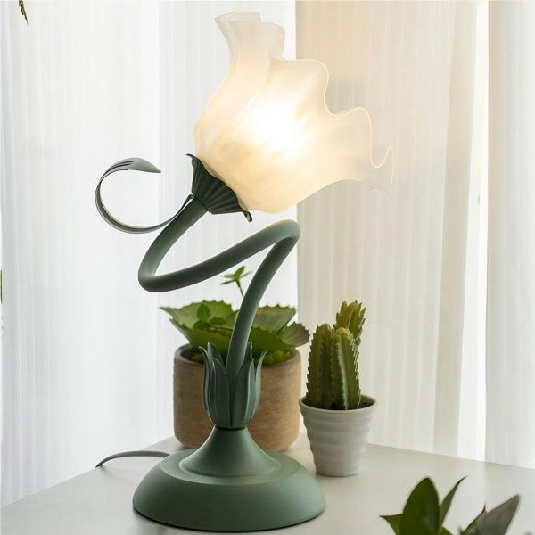 Vintage Adjustable Flower Table Lamp